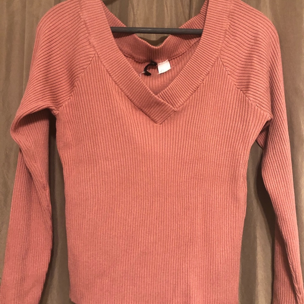 DIVIDED H&M  sweater old pink color